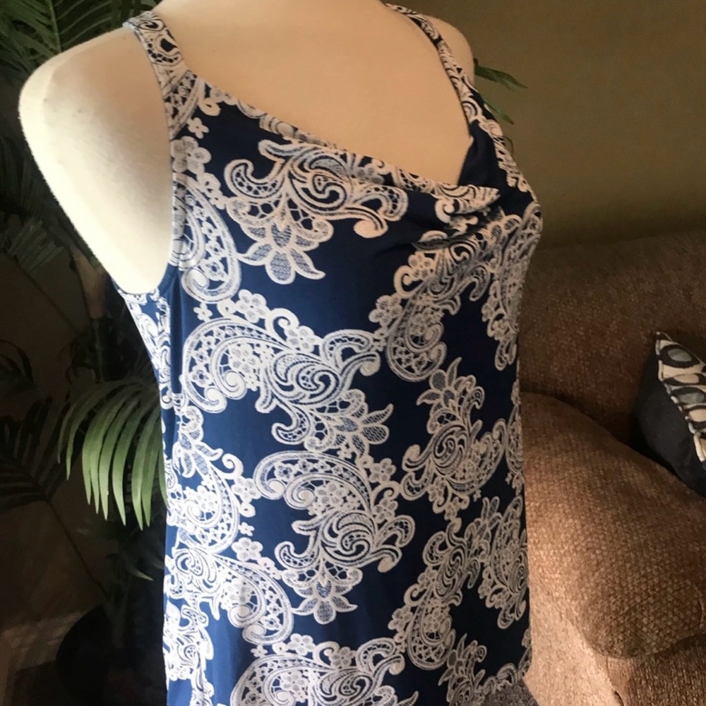 🇺🇸 INC Navy and White Lace Patterned Sleeveless Razor Back Top, Size S - Picture 3 of 5
